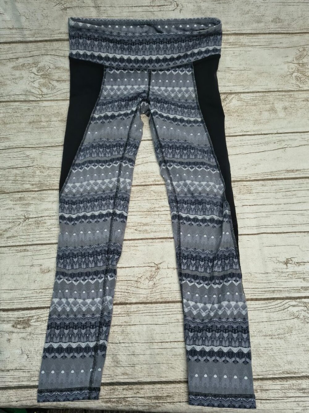 alo Black Gray Geometric Print Leggings Size M